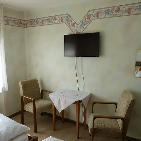 Theisen Guest house *